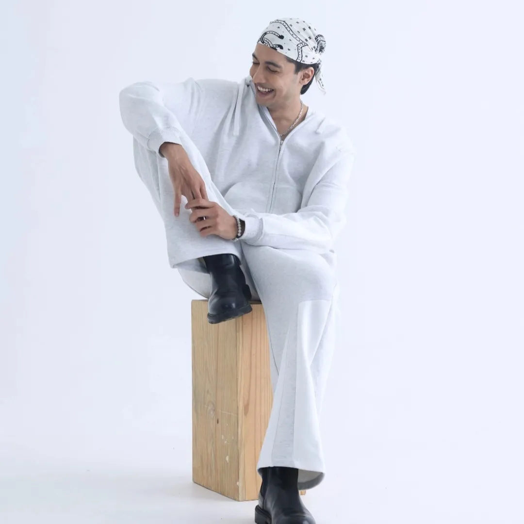 Model,  theatre Artist