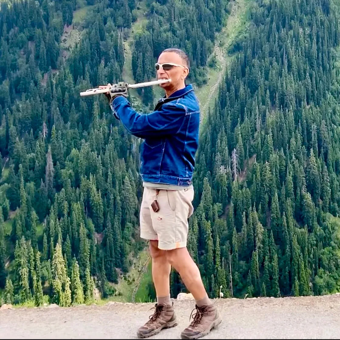 Instrumentalist & music video creator ( Wind instruments, Flute, Pan Flute & Harmonica ) 