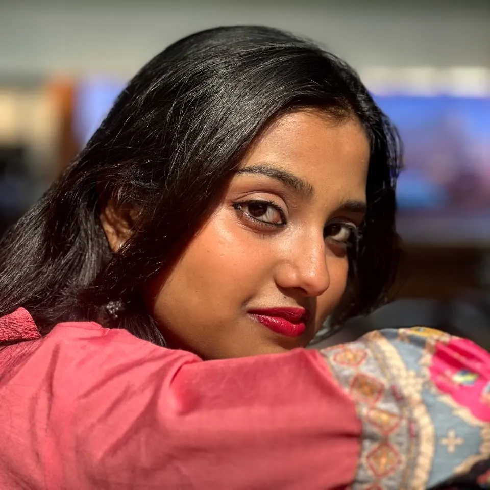 Expressive on-camera personality 