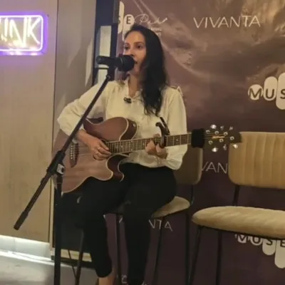 Talented Guitarist and Vocalist Available