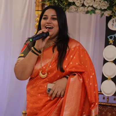 Skilled Folk and Traditional Vocalist