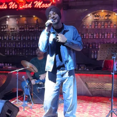 Versatile Singer Songwriter for Hire