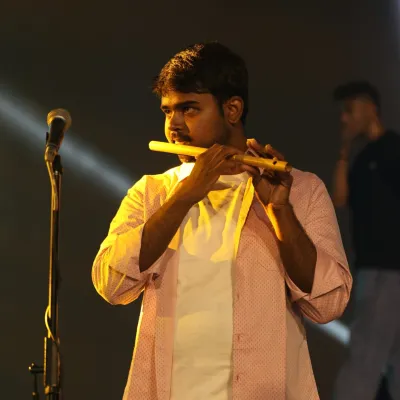 Versatile Guitarist and Vocalist Available